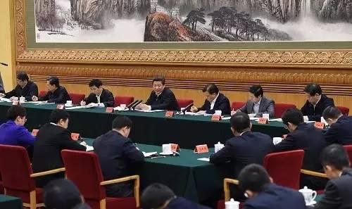 圖為:2015年1月12日,中共中央總書記、國(guó)家主席、中央軍委主席習(xí)近平在北京主持召開座談會(huì),同中央黨校第一期縣委書記研修班學(xué)員進(jìn)行座談并發(fā)表重要講話。